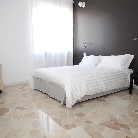 アッビアテグラッソ ミラノ Torregiardino Bed & Breakfast エクステリア 写真